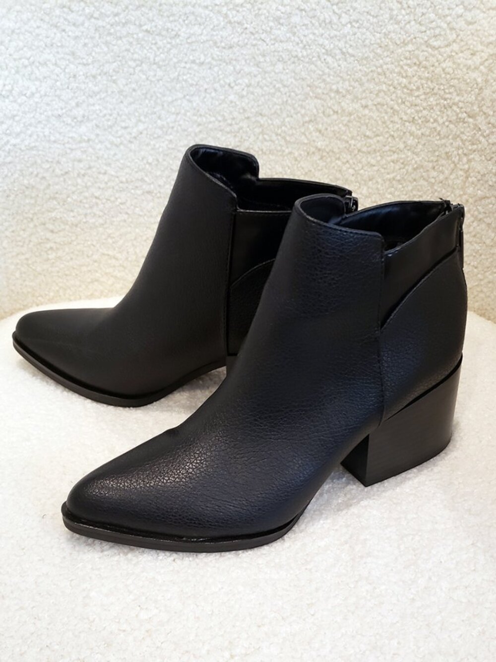 Simply Vera Vera Wang Svchelsa Black Boots